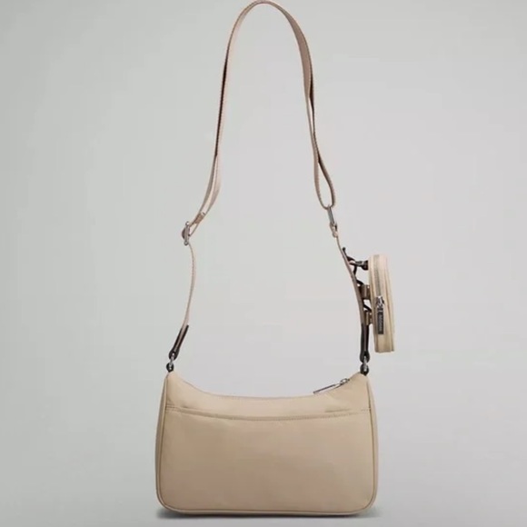 NWT LULULEMON Crossbody with Nano Pouch 2L Trench New with Tags TRNH - Picture 4 of 10